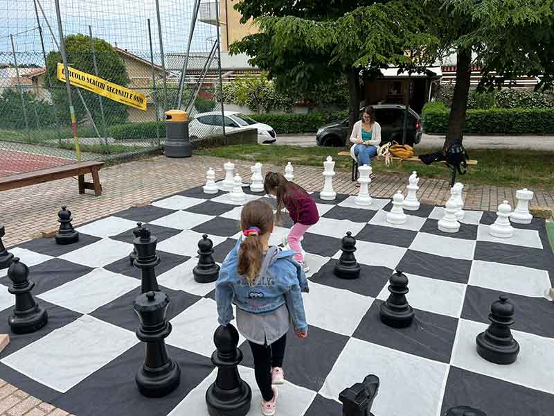 雷卡纳蒂-奥西莫-奥法尼亚国际象棋俱乐部在“Impronte